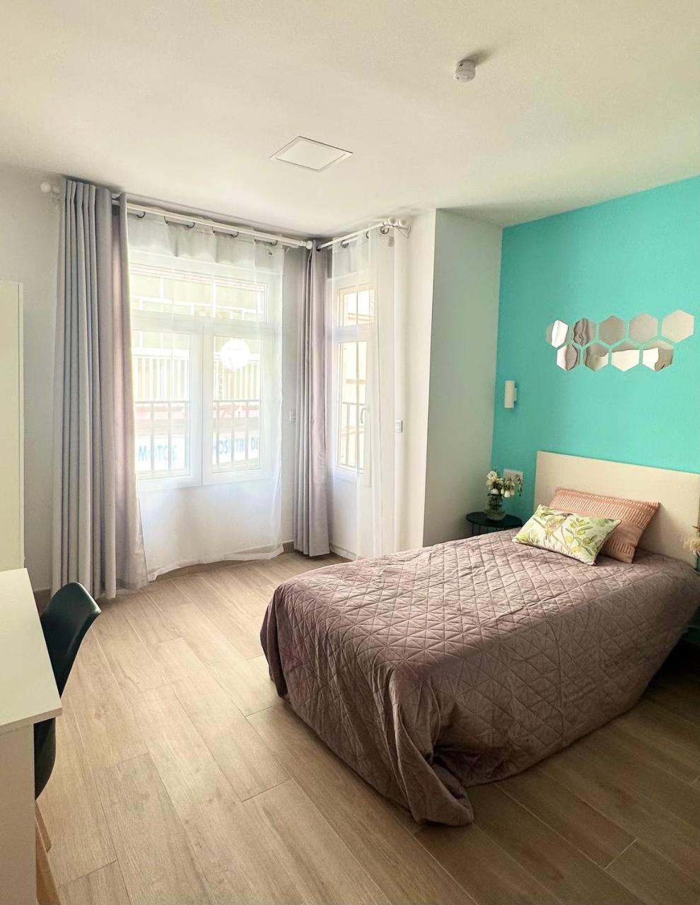 Pension Alicante Bergez エクステリア 写真