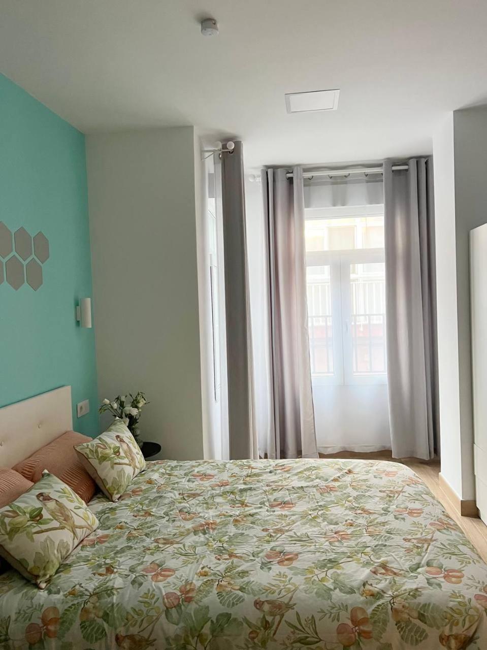 Pension Alicante Bergez エクステリア 写真